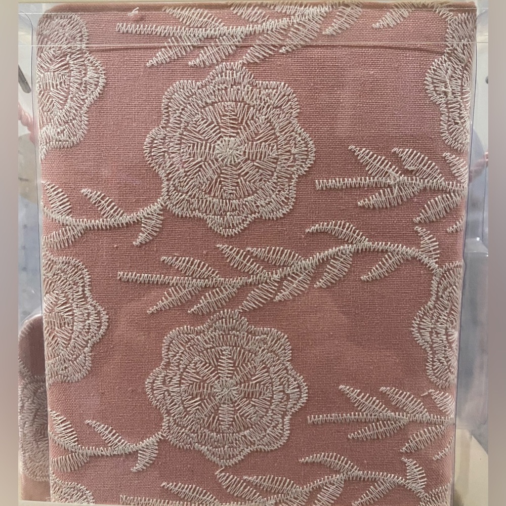NEW Embroidered Gift Set - Picture 11 of 15
